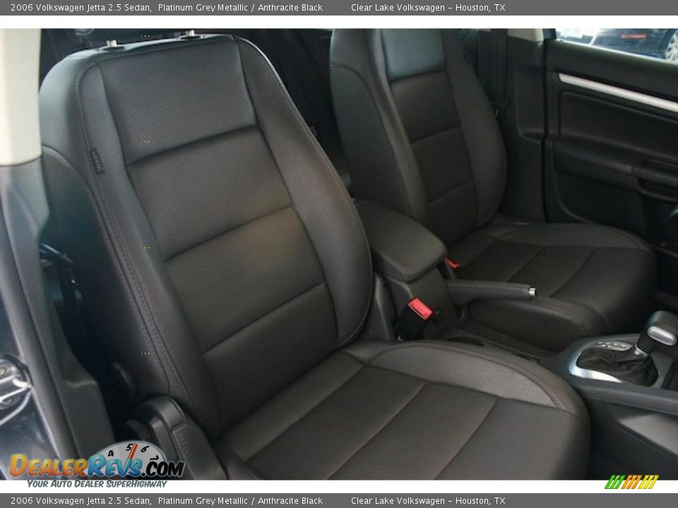 2006 Volkswagen Jetta 2.5 Sedan Platinum Grey Metallic / Anthracite Black Photo #32