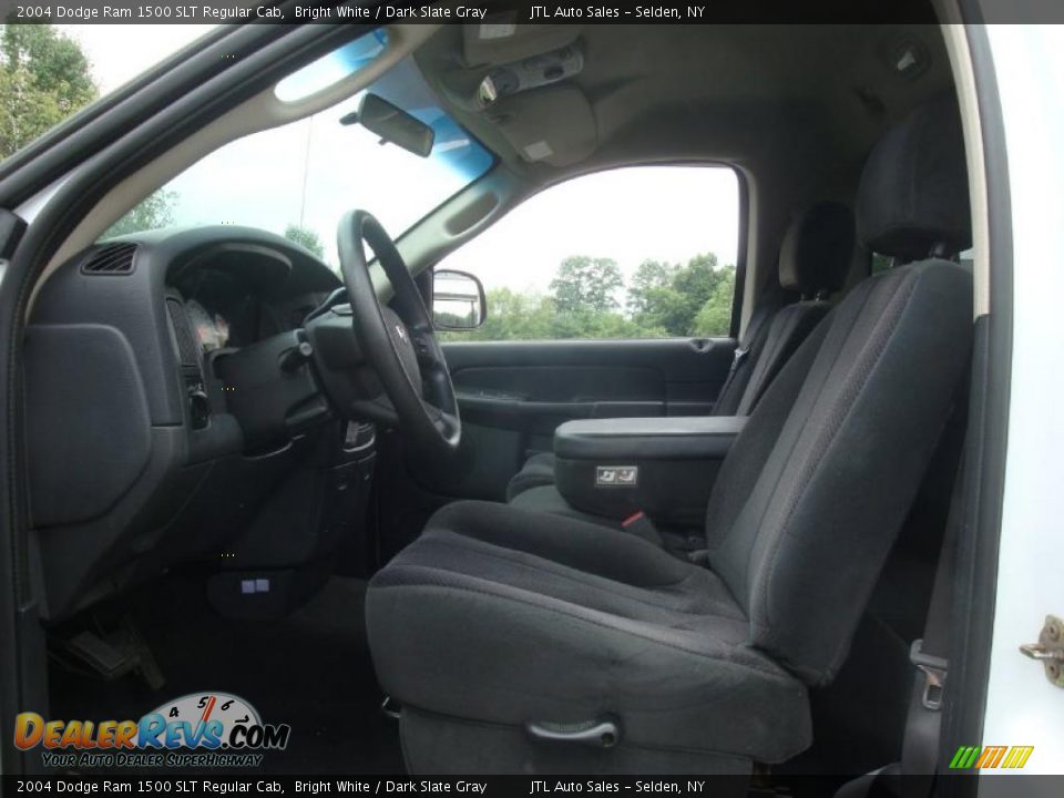 2004 Dodge Ram 1500 SLT Regular Cab Bright White / Dark Slate Gray Photo #12