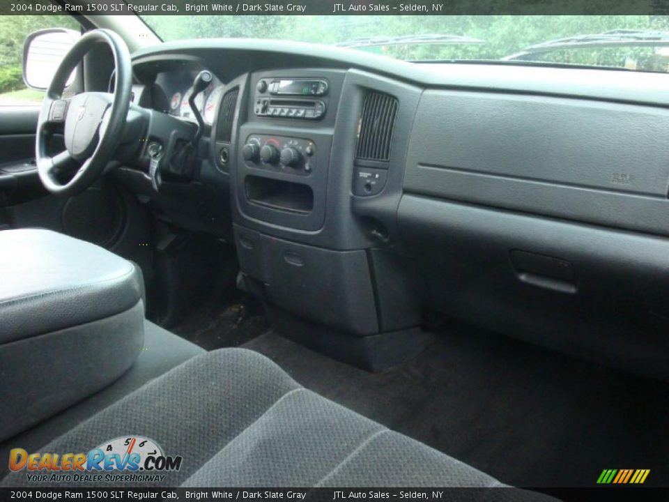 2004 Dodge Ram 1500 SLT Regular Cab Bright White / Dark Slate Gray Photo #14