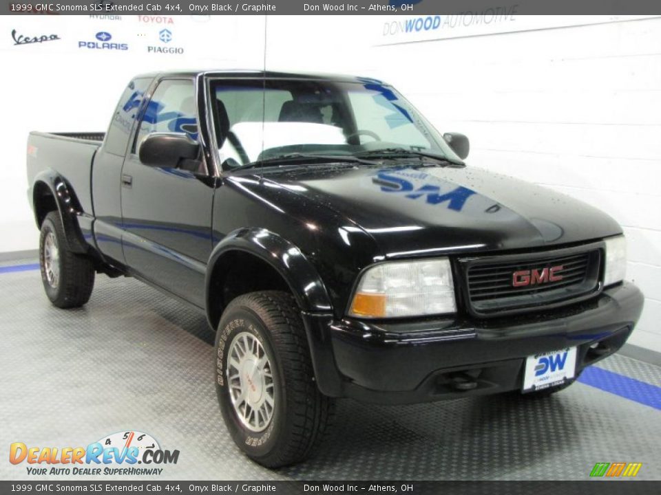 1999 GMC Sonoma SLS Extended Cab 4x4 Onyx Black / Graphite Photo #1