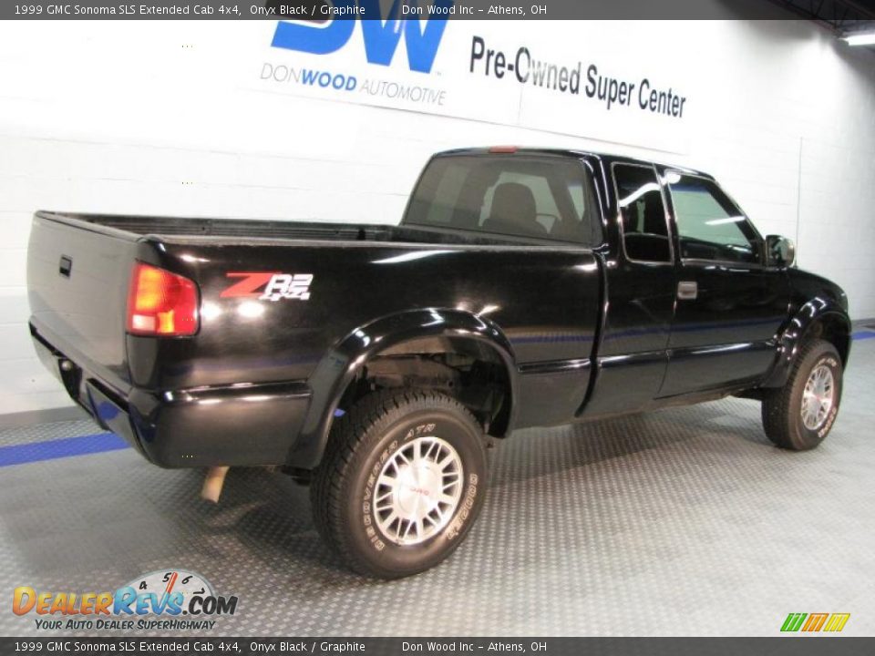 1999 GMC Sonoma SLS Extended Cab 4x4 Onyx Black / Graphite Photo #4