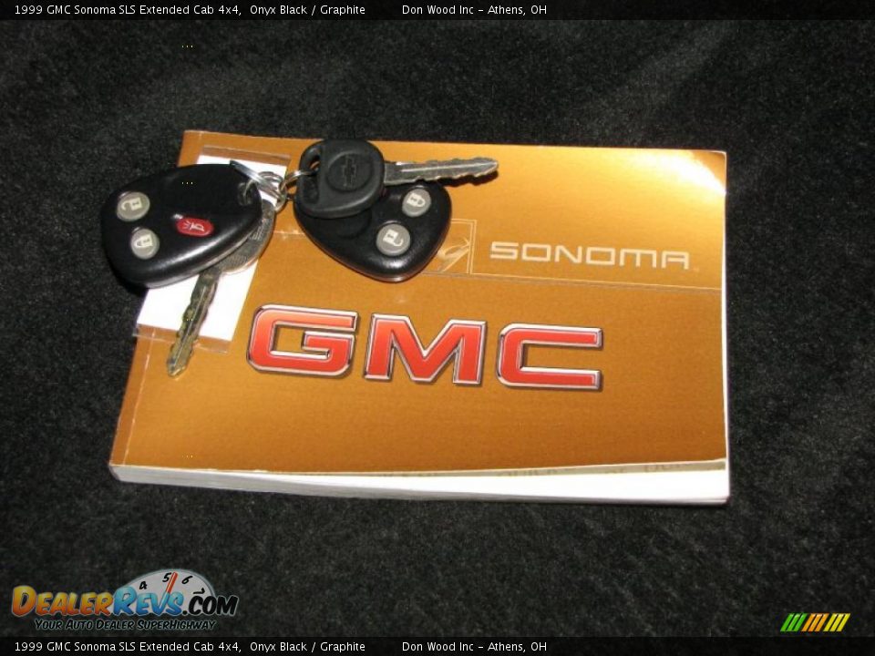 1999 GMC Sonoma SLS Extended Cab 4x4 Onyx Black / Graphite Photo #20