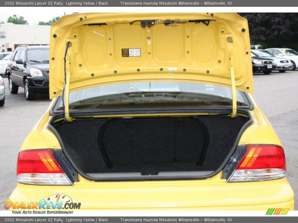 2002 Mitsubishi Lancer OZ Rally Lightning Yellow / Black Photo #8