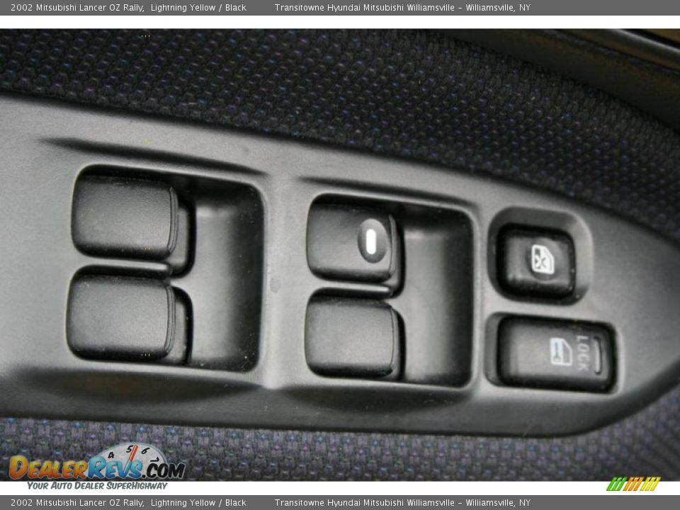 2002 Mitsubishi Lancer OZ Rally Lightning Yellow / Black Photo #18