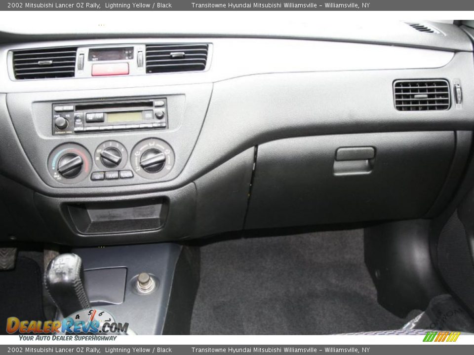 2002 Mitsubishi Lancer OZ Rally Lightning Yellow / Black Photo #19