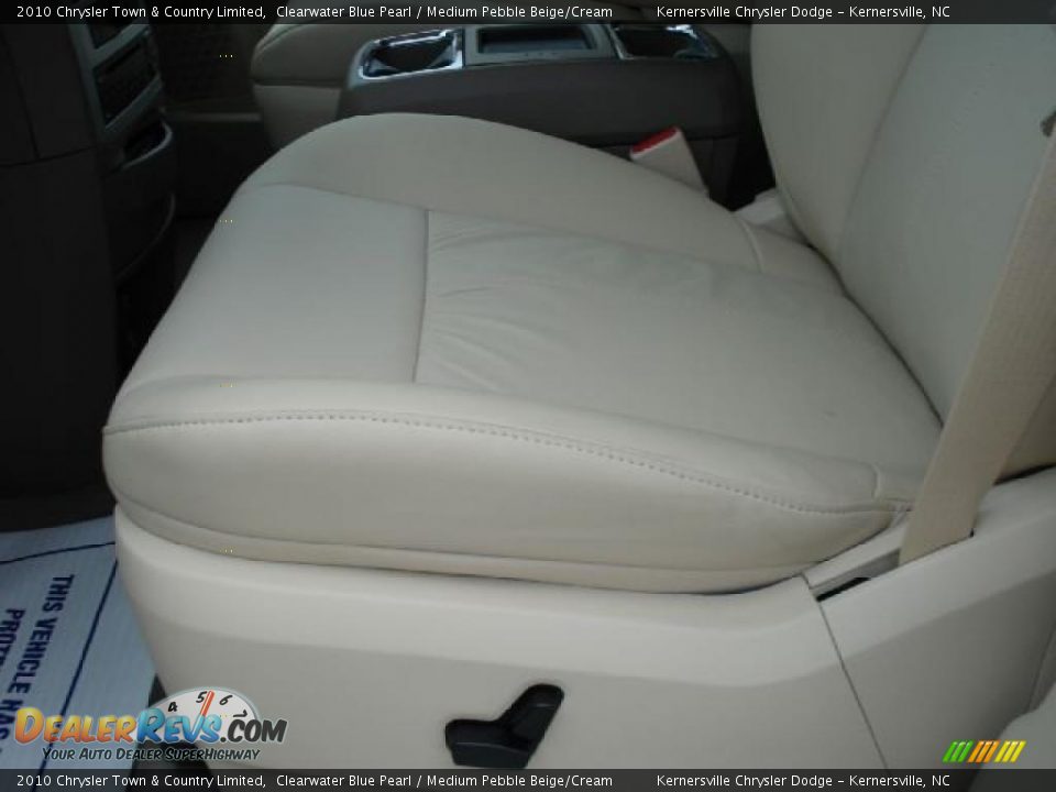 2010 Chrysler Town & Country Limited Clearwater Blue Pearl / Medium Pebble Beige/Cream Photo #10