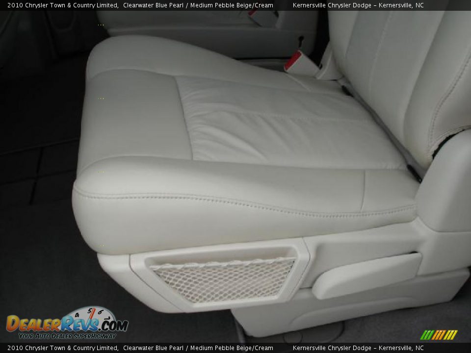 2010 Chrysler Town & Country Limited Clearwater Blue Pearl / Medium Pebble Beige/Cream Photo #12