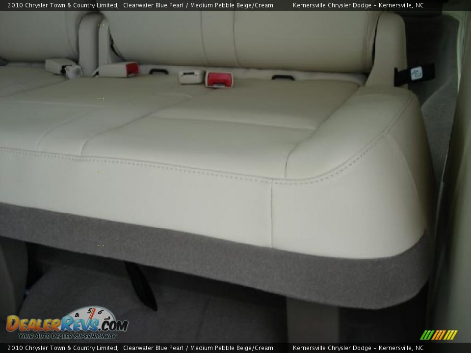 2010 Chrysler Town & Country Limited Clearwater Blue Pearl / Medium Pebble Beige/Cream Photo #14