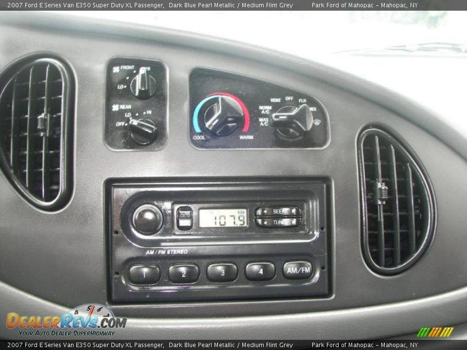 2007 Ford E Series Van E350 Super Duty XL Passenger Dark Blue Pearl Metallic / Medium Flint Grey Photo #18
