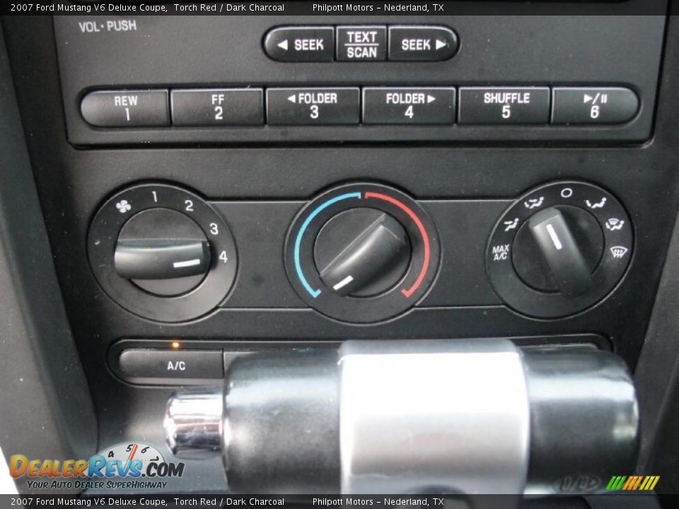 2007 Ford Mustang V6 Deluxe Coupe Torch Red / Dark Charcoal Photo #32