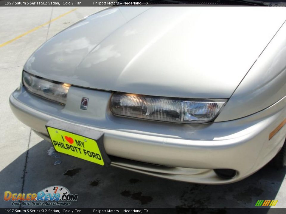 1997 Saturn S Series SL2 Sedan Gold / Tan Photo #10