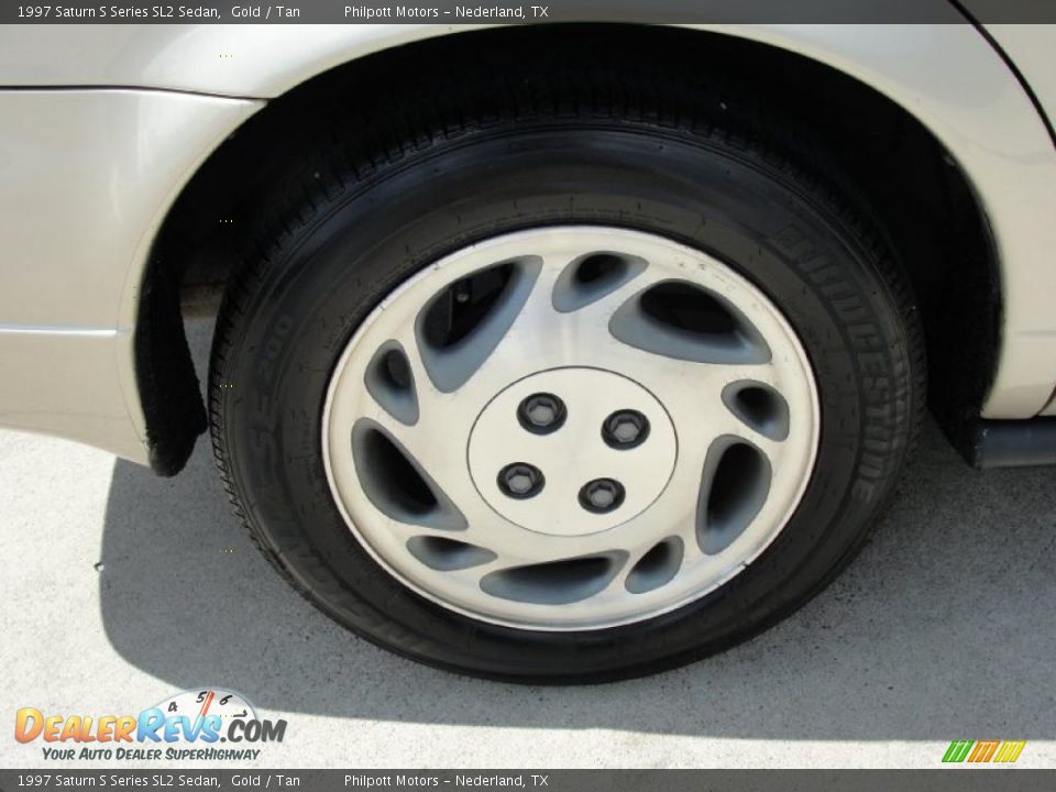 1997 Saturn S Series SL2 Sedan Gold / Tan Photo #13