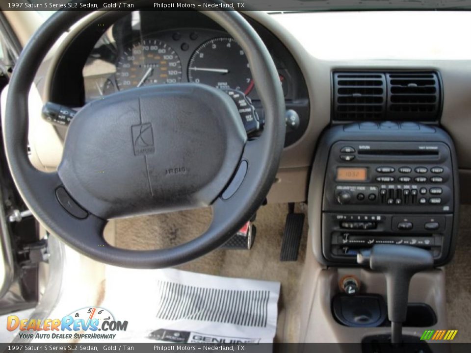 1997 Saturn S Series SL2 Sedan Gold / Tan Photo #32