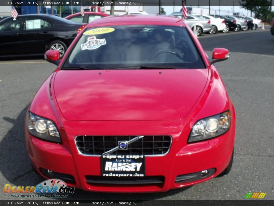 2010 Volvo C70 T5 Passion Red / Off Black Photo #17