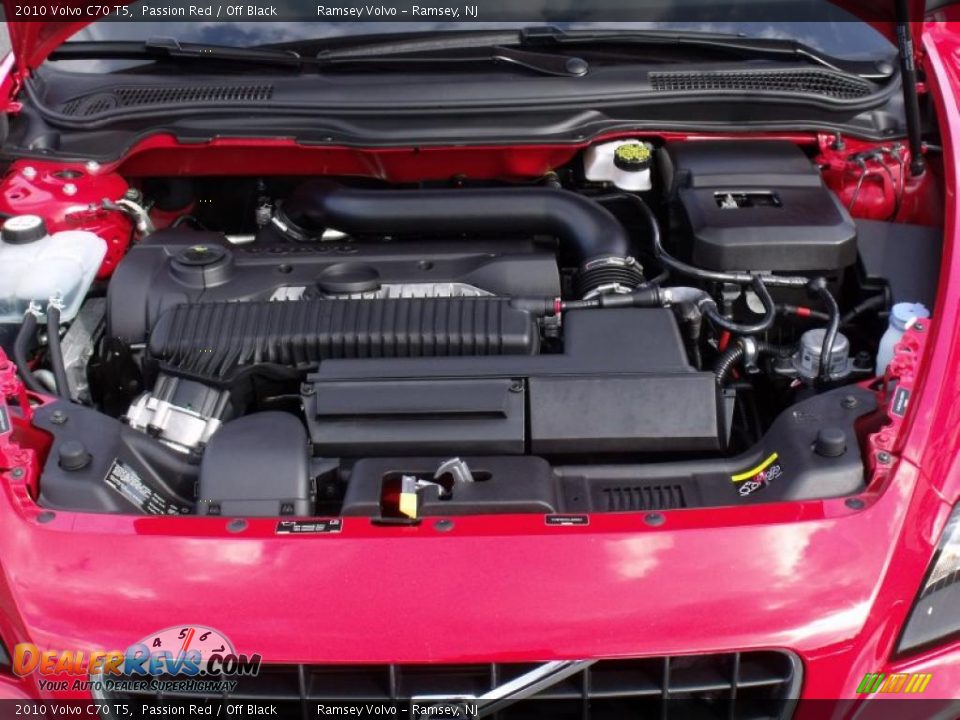 2010 Volvo C70 T5 Passion Red / Off Black Photo #26