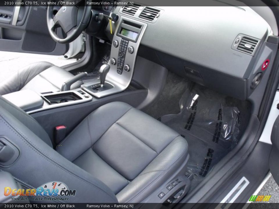 2010 Volvo C70 T5 Ice White / Off Black Photo #20