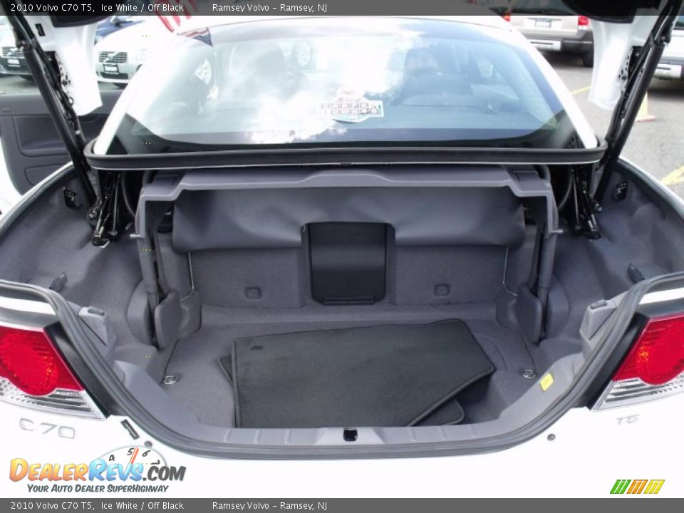 2010 Volvo C70 T5 Ice White / Off Black Photo #21