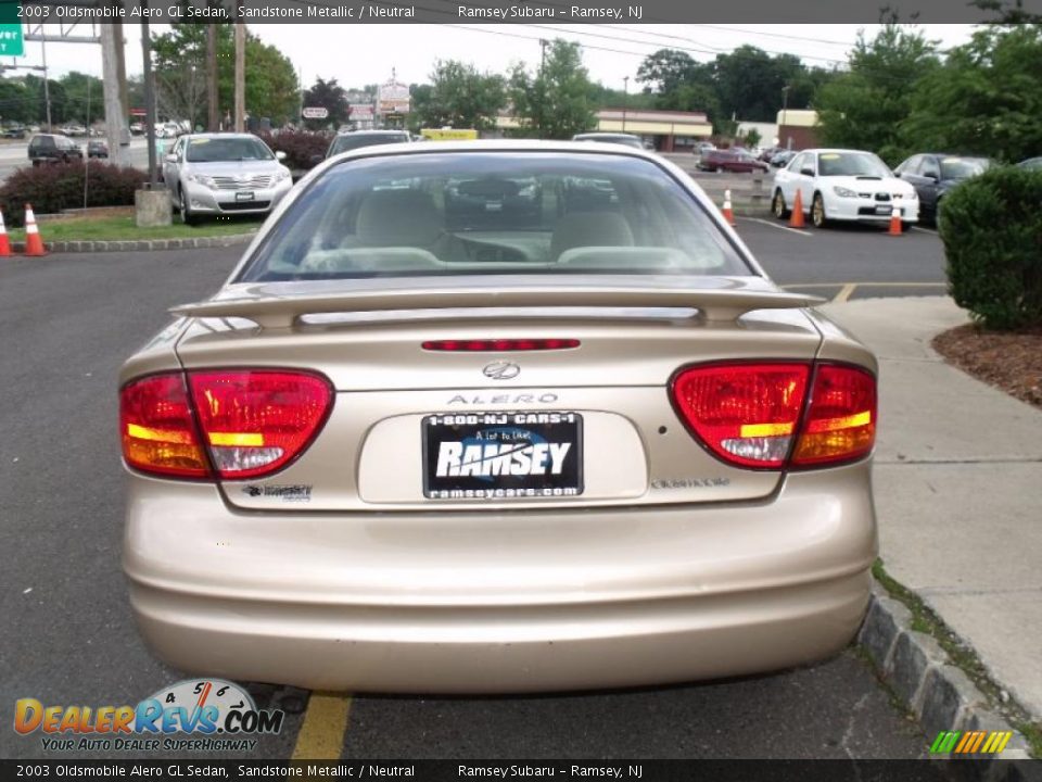 2003 Oldsmobile Alero GL Sedan Sandstone Metallic / Neutral Photo #4