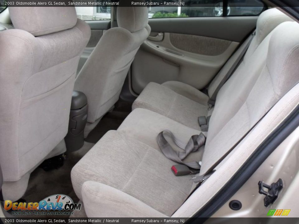 2003 Oldsmobile Alero GL Sedan Sandstone Metallic / Neutral Photo #11