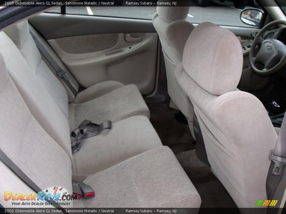 2003 Oldsmobile Alero GL Sedan Sandstone Metallic / Neutral Photo #13