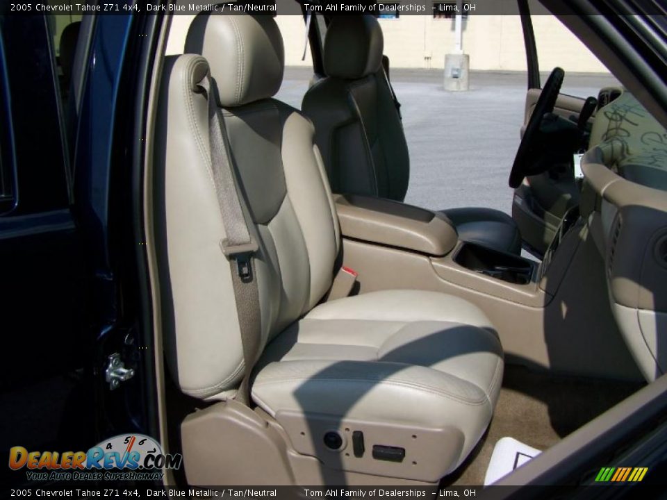 2005 Chevrolet Tahoe Z71 4x4 Dark Blue Metallic / Tan/Neutral Photo #16