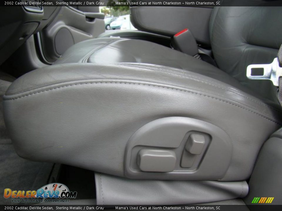 2002 Cadillac DeVille Sedan Sterling Metallic / Dark Gray Photo #11