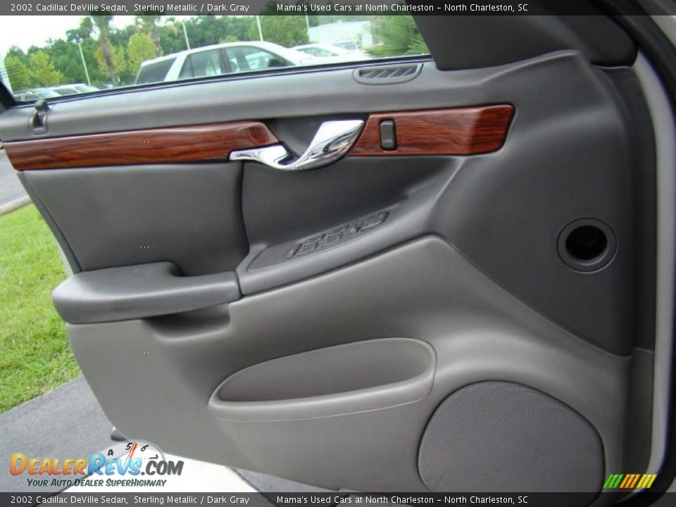 2002 Cadillac DeVille Sedan Sterling Metallic / Dark Gray Photo #21