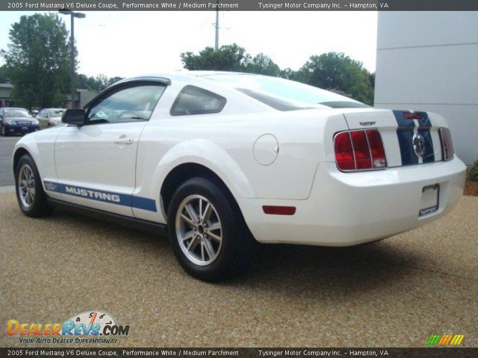 2005 Ford Mustang V6 Deluxe Coupe Performance White / Medium Parchment Photo #4