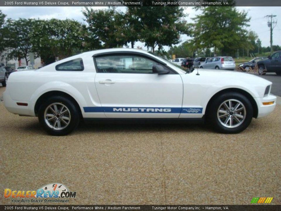 2005 Ford Mustang V6 Deluxe Coupe Performance White / Medium Parchment Photo #7