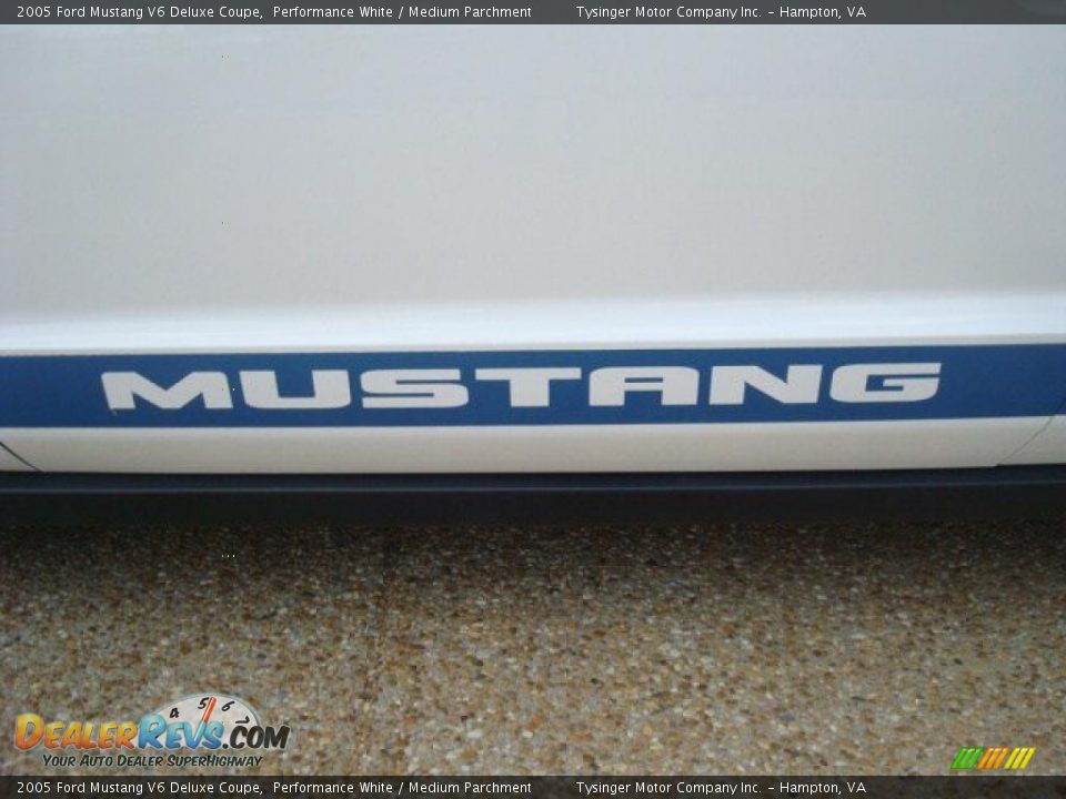 2005 Ford Mustang V6 Deluxe Coupe Performance White / Medium Parchment Photo #24