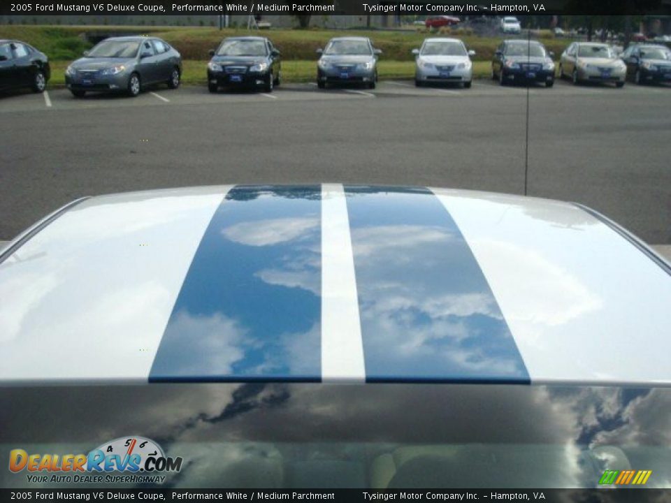 2005 Ford Mustang V6 Deluxe Coupe Performance White / Medium Parchment Photo #26