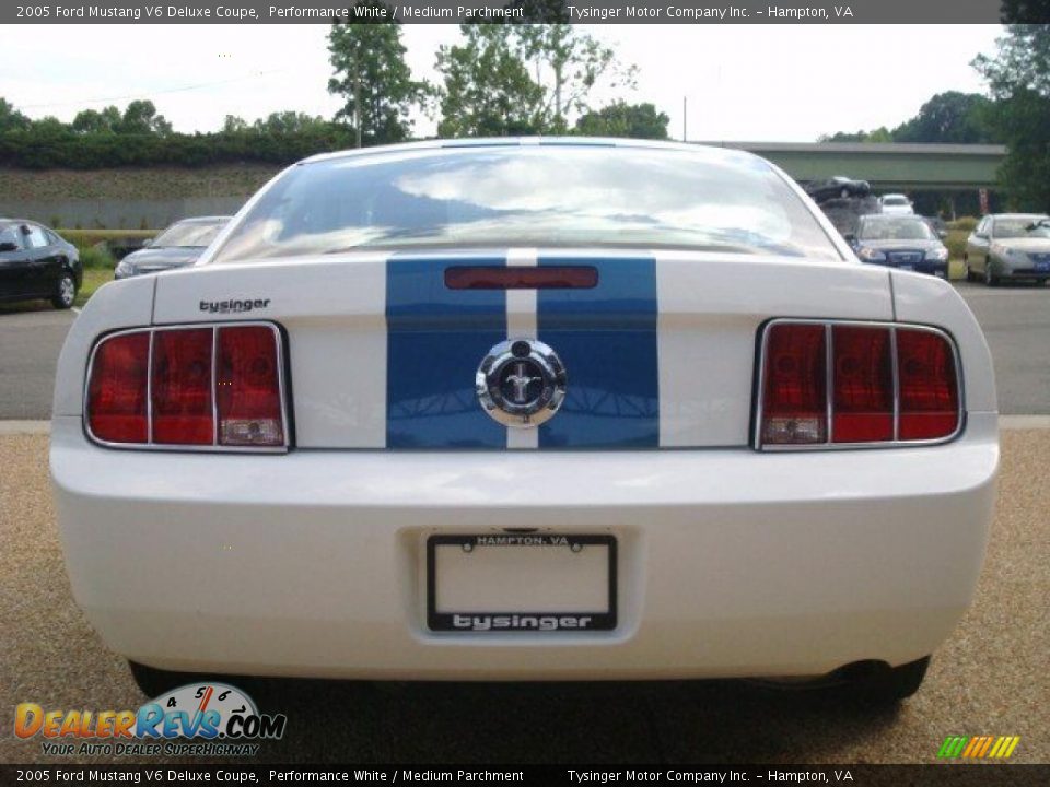 2005 Ford Mustang V6 Deluxe Coupe Performance White / Medium Parchment Photo #27