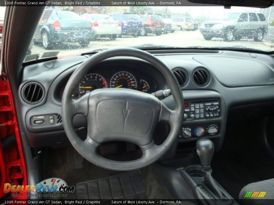 1998 Pontiac Grand Am GT Sedan Bright Red / Graphite Photo #10