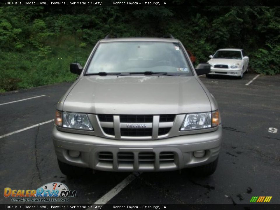 2004 Isuzu Rodeo S 4WD Powellite Silver Metallic / Gray Photo #10
