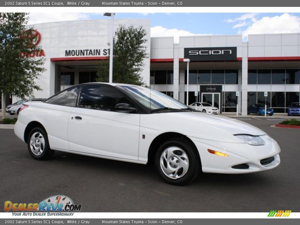 2002 Saturn S Series SC1 Coupe White / Gray Photo #1