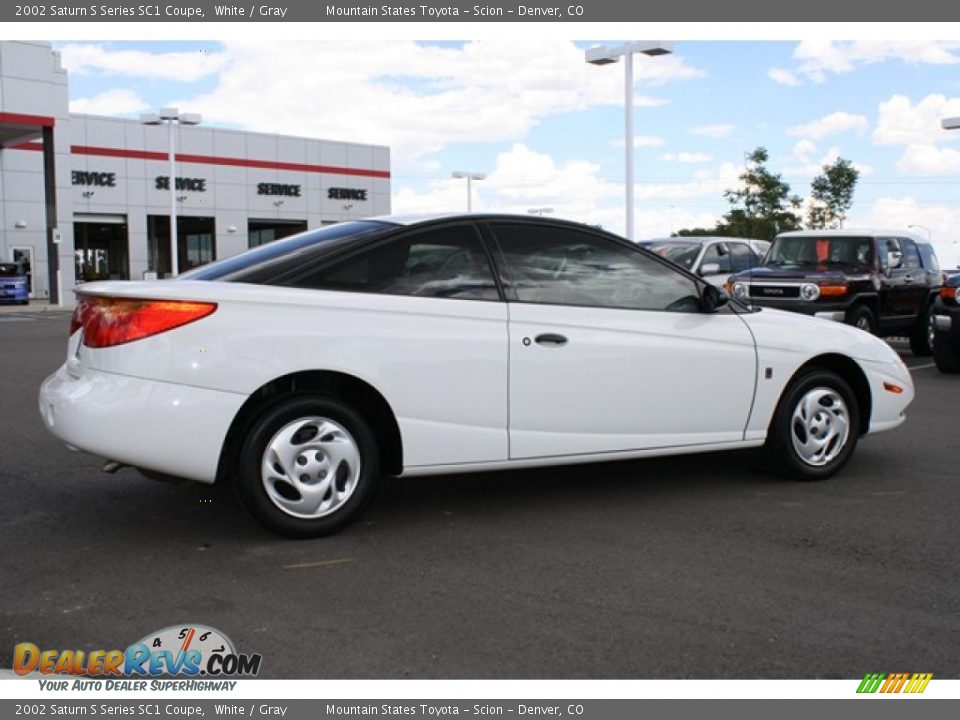 2002 Saturn S Series SC1 Coupe White / Gray Photo #2