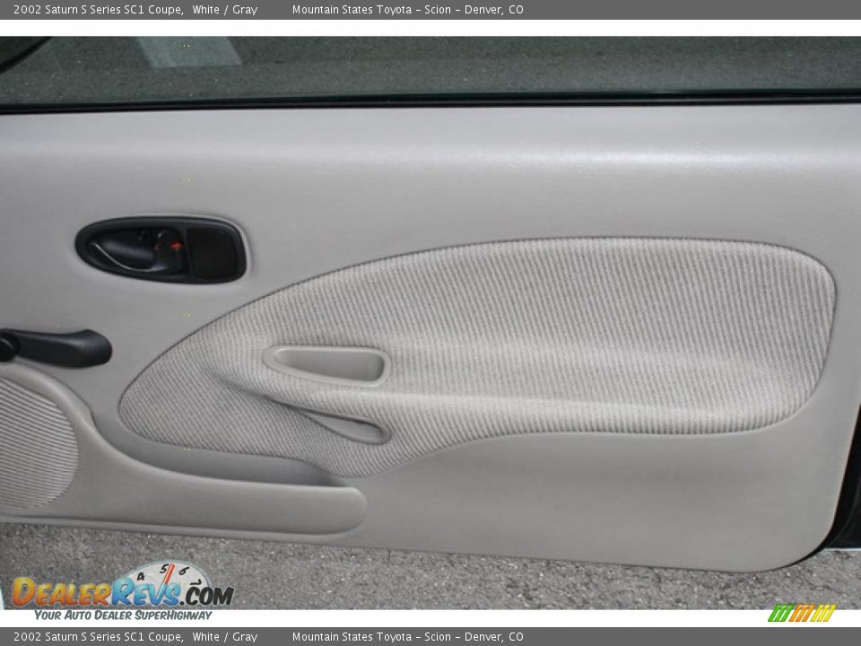 2002 Saturn S Series SC1 Coupe White / Gray Photo #8