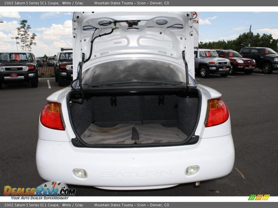 2002 Saturn S Series SC1 Coupe White / Gray Photo #23