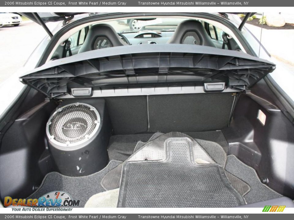 2006 Mitsubishi Eclipse GS Coupe Frost White Pearl / Medium Gray Photo #11