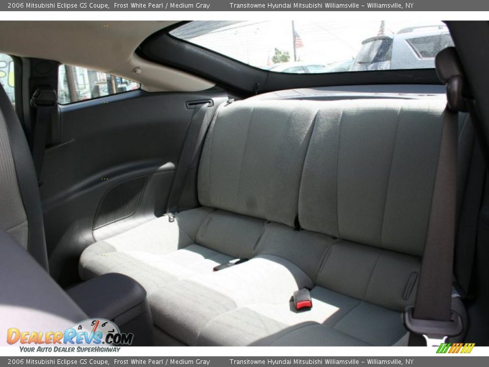 2006 Mitsubishi Eclipse GS Coupe Frost White Pearl / Medium Gray Photo #18