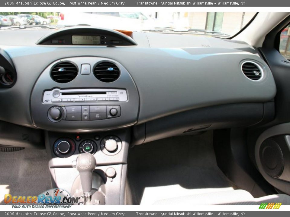 2006 Mitsubishi Eclipse GS Coupe Frost White Pearl / Medium Gray Photo #20