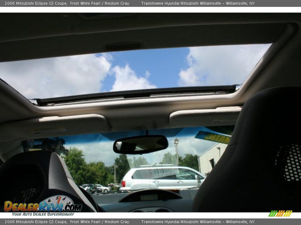 2006 Mitsubishi Eclipse GS Coupe Frost White Pearl / Medium Gray Photo #21