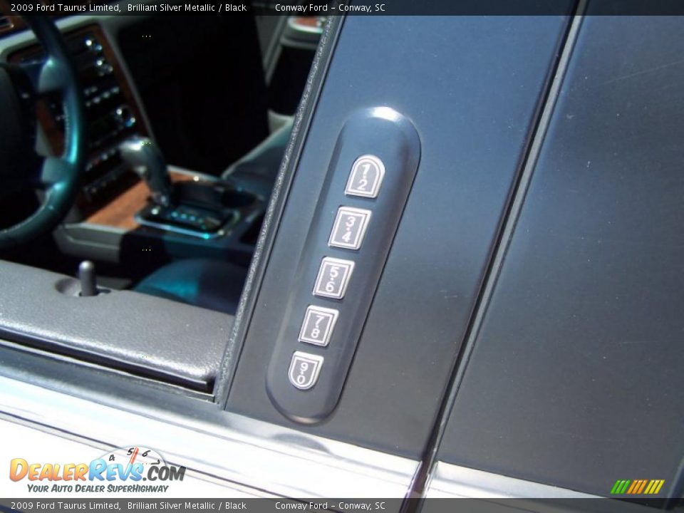 2009 Ford Taurus Limited Brilliant Silver Metallic / Black Photo #10