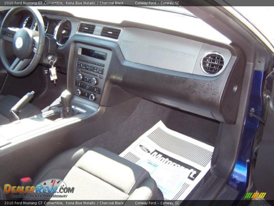 2010 Ford Mustang GT Convertible Kona Blue Metallic / Charcoal Black Photo #18