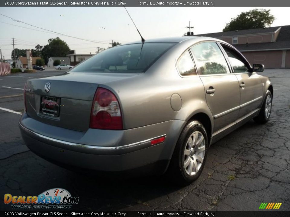 2003 Volkswagen Passat GLS Sedan Silverstone Grey Metallic / Grey Photo #3