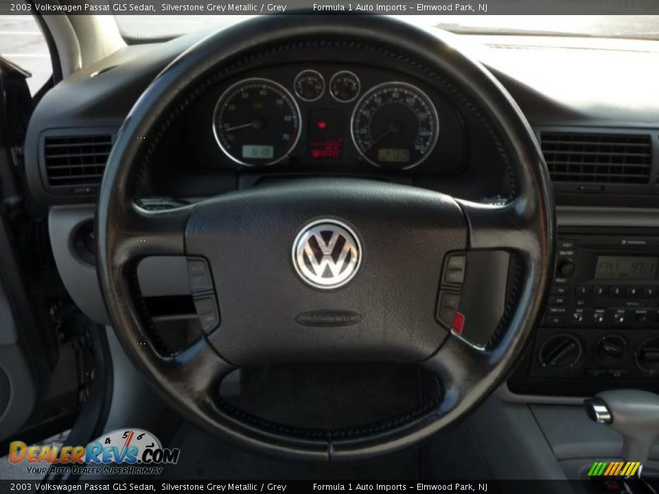 2003 Volkswagen Passat GLS Sedan Silverstone Grey Metallic / Grey Photo #7