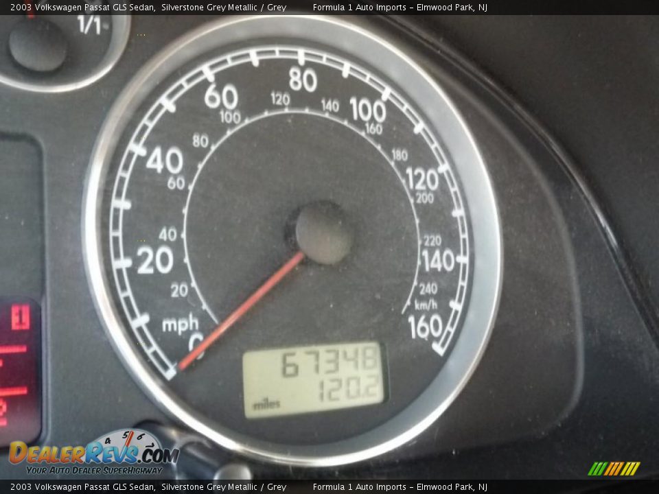 2003 Volkswagen Passat GLS Sedan Silverstone Grey Metallic / Grey Photo #10