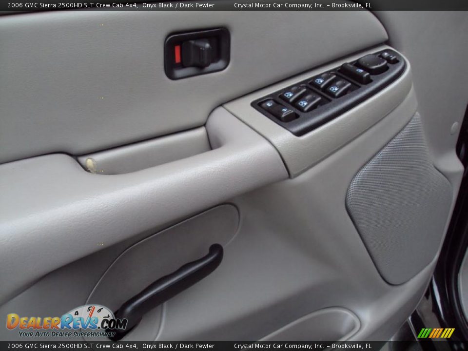 2006 GMC Sierra 2500HD SLT Crew Cab 4x4 Onyx Black / Dark Pewter Photo #17