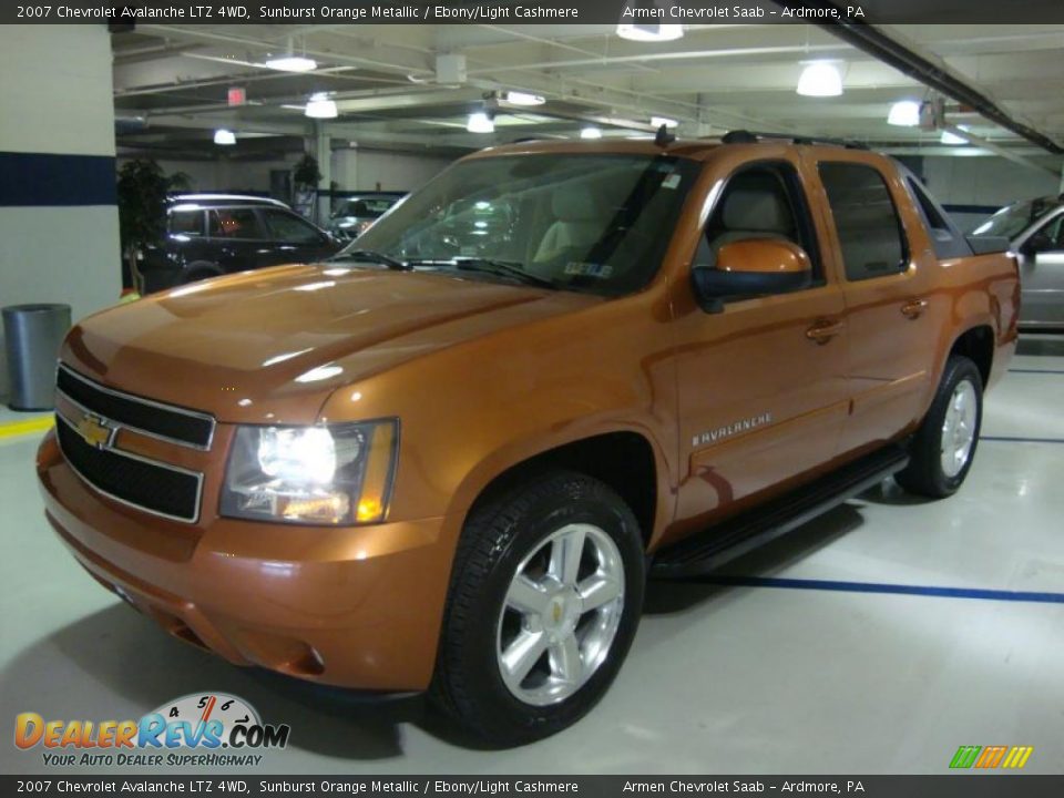 2007 Chevrolet Avalanche LTZ 4WD Sunburst Orange Metallic / Ebony/Light Cashmere Photo #2