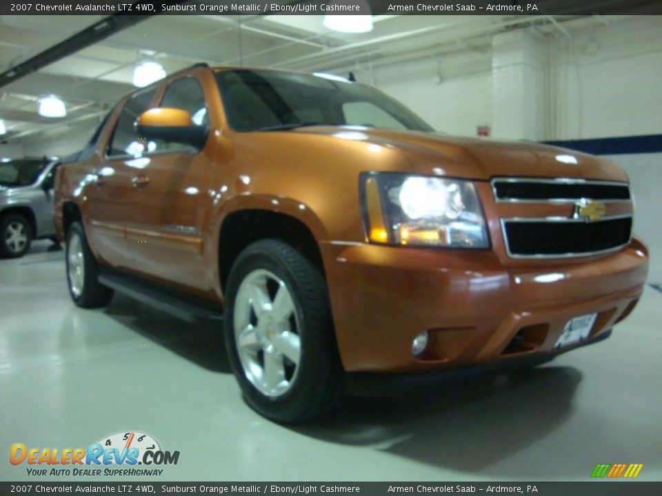 2007 Chevrolet Avalanche LTZ 4WD Sunburst Orange Metallic / Ebony/Light Cashmere Photo #5